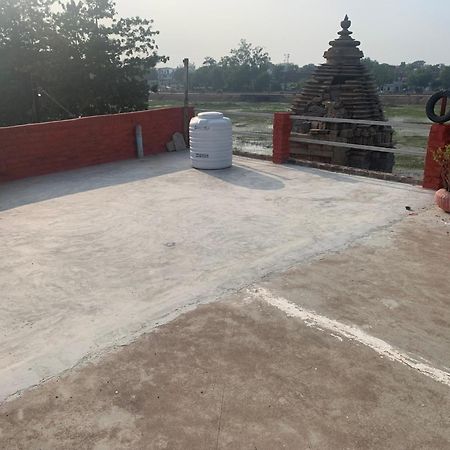 Friends In Khajuraho Apartment Exterior photo