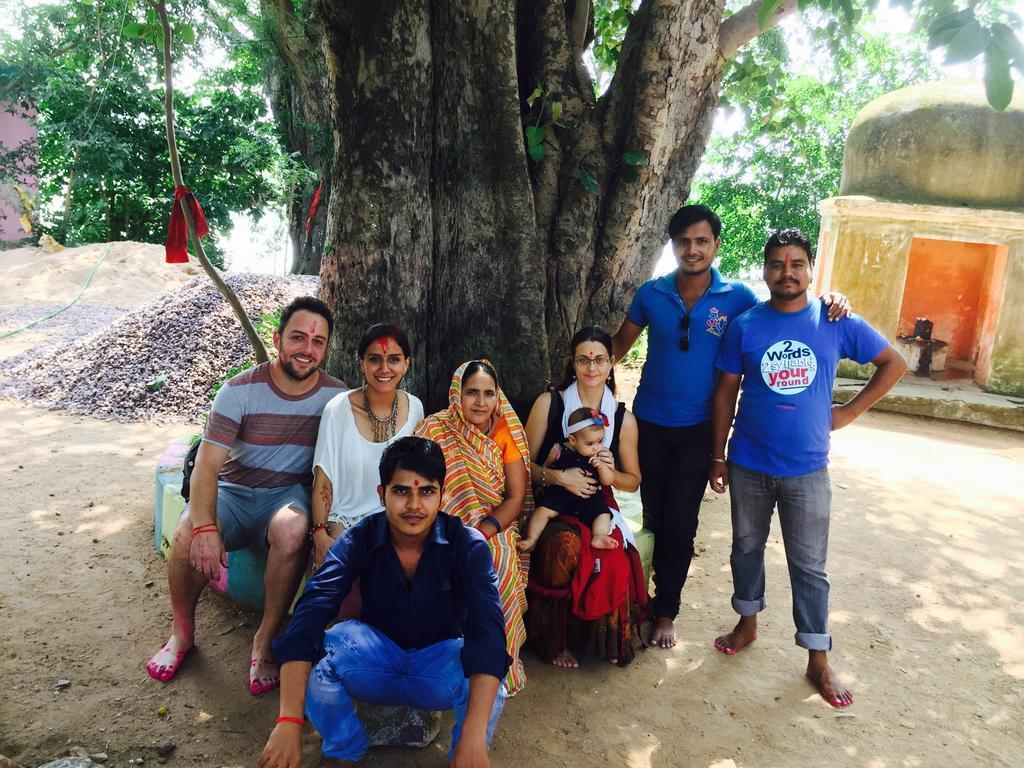 Friends In Khajuraho Apartment Exterior photo